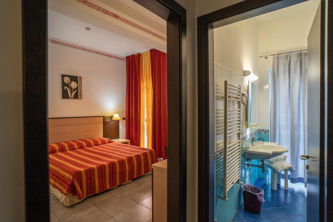 Hotel Insteia Polla Eksteriør billede